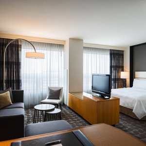 King Studio Club Level Guest Room