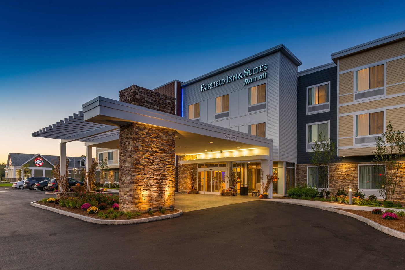 FAIRFIELD INN & SUITES BY MARRIOTT PLYMOUTH WHITE MOUNTAINS $125 ...