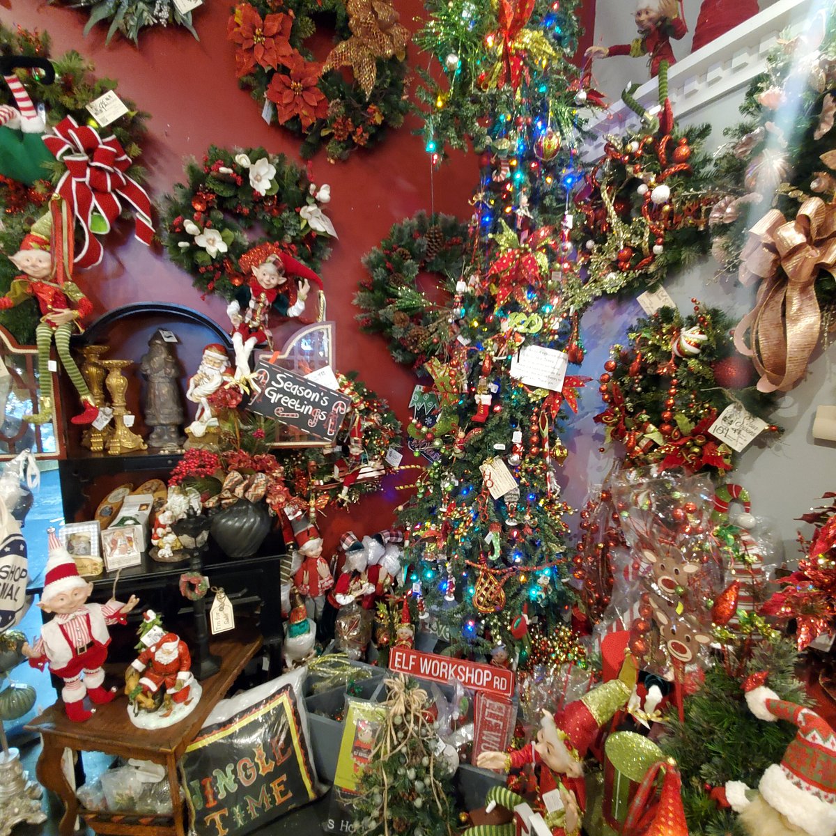 Four Seasons Christmas Garden Decor & More (Hendersonville) - All You ...