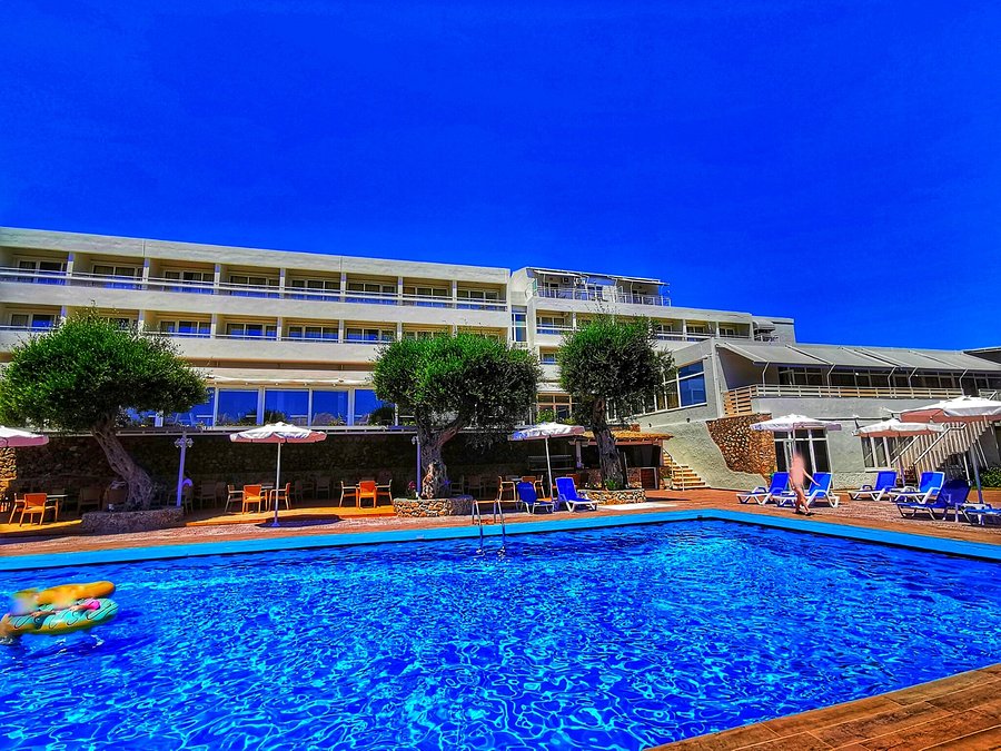 Alexandros Hotel 72 7 7 Updated 21 Prices Reviews Perama Greece Tripadvisor