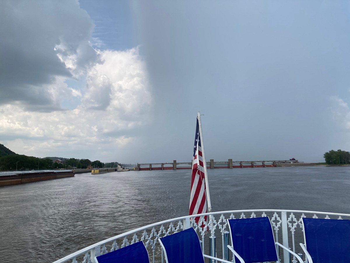 le claire iowa riverboat