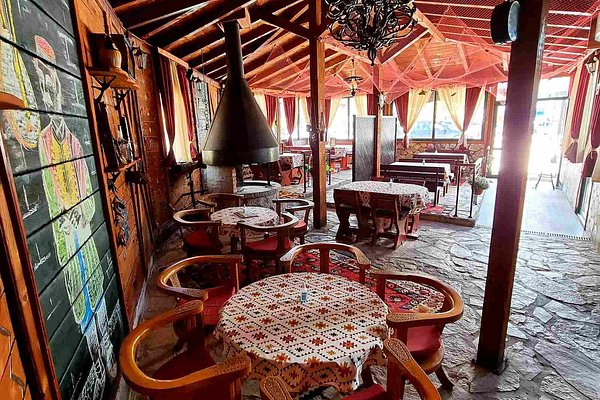 LA PERLA RESTAURANT, Milovici - Menu, Prices & Restaurant Reviews -  Tripadvisor