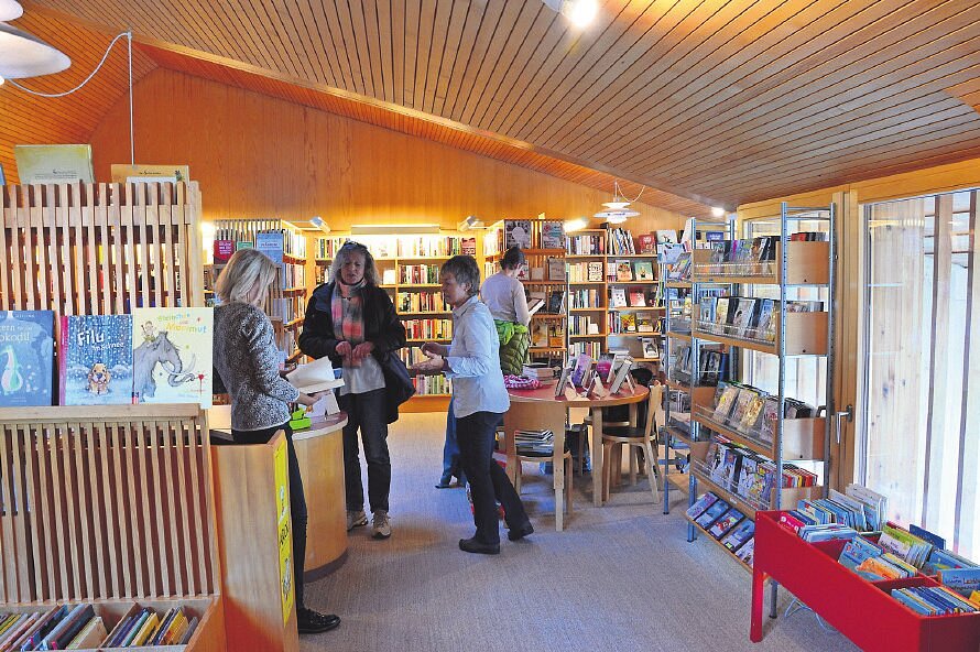 Bibliothek Saanenland image