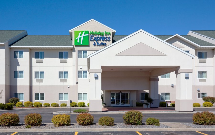 HOLIDAY INN EXPRESS HOTEL & SUITES STEVENS POINT-WISCONSIN RAPIDS $89 ...