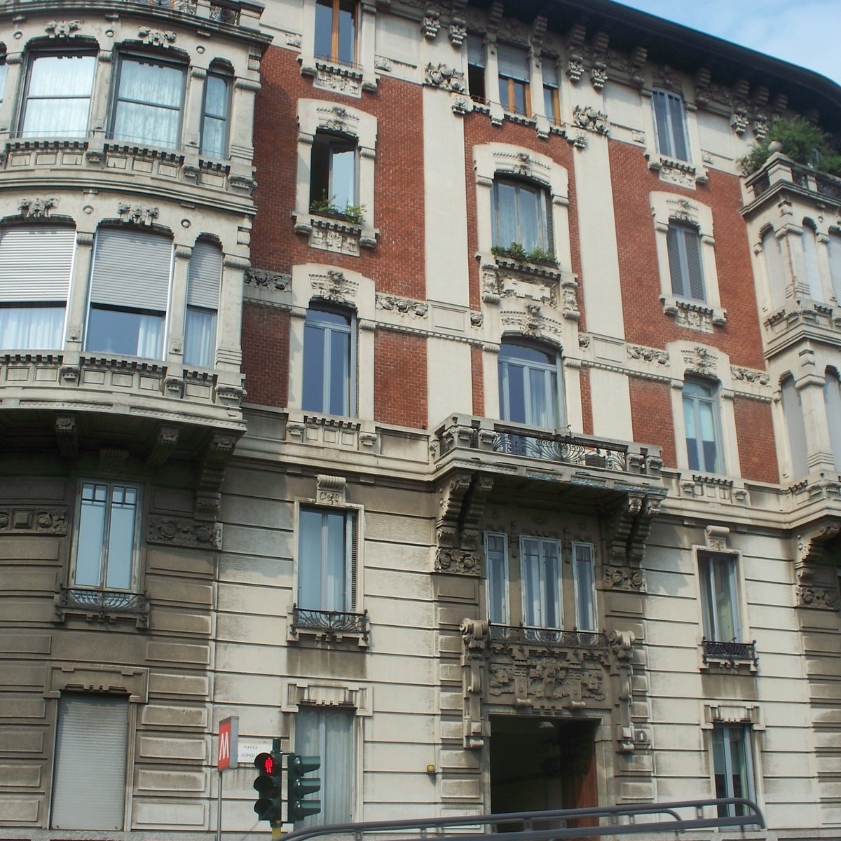 Palazzo Binda (piazza Conciliazione) (Milan) - All You Need to Know ...