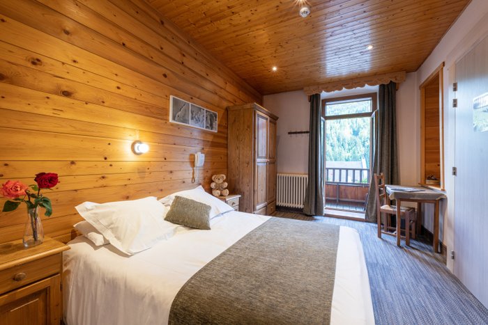 HOTEL LA POINTE PERCEE - Prices & Reviews (Le Grand-Bornand, France)