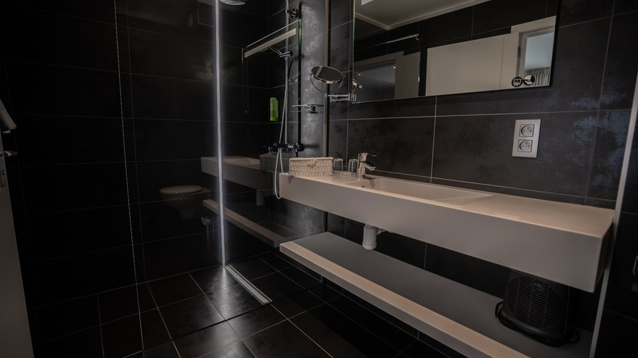 Salle de bains de la Chambre Double Deluxe Terrasse