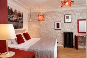 Room & Suite