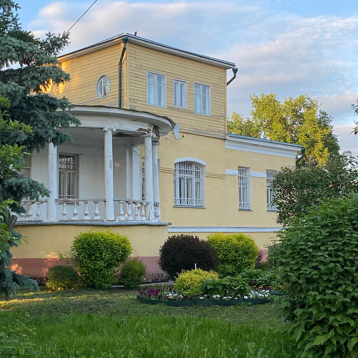Mansion of the Varentsovs (Pereslavl-Zalessky) - All You Need to Know ...