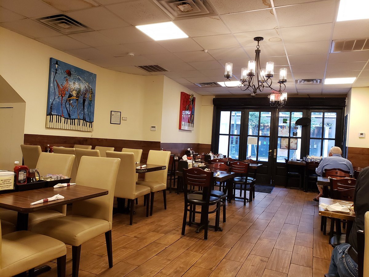 DAISY DUKES CAFE, New Orleans - Warehouse/Central Business District - Menu,  Prices & Restaurant Reviews - Tripadvisor