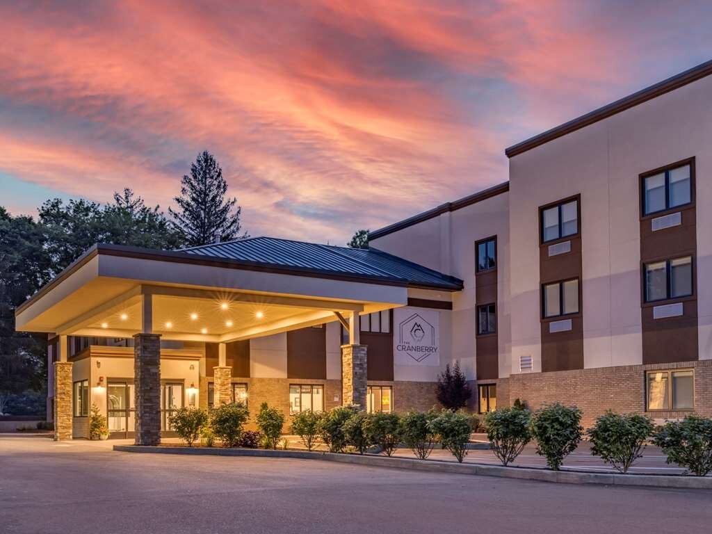 THE CRANBERRY ASCEND HOTEL COLLECTION Prices Reviews Cheat