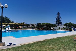 lit de camp - Picture of TUI SUNEO Chrissi Amoudia, Crete - Tripadvisor