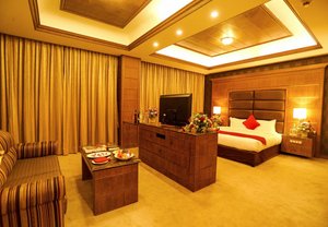 Room & Suite