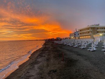 SERATA CON UN TRAMONTO SPETTACOLARE