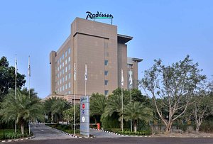 Radisson Noida in Noida, image may contain: City, Hotel, Office Building, Urban