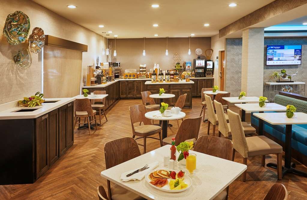 Hotel photo 8 of Best Western Plus Lewisville Flower Mound.