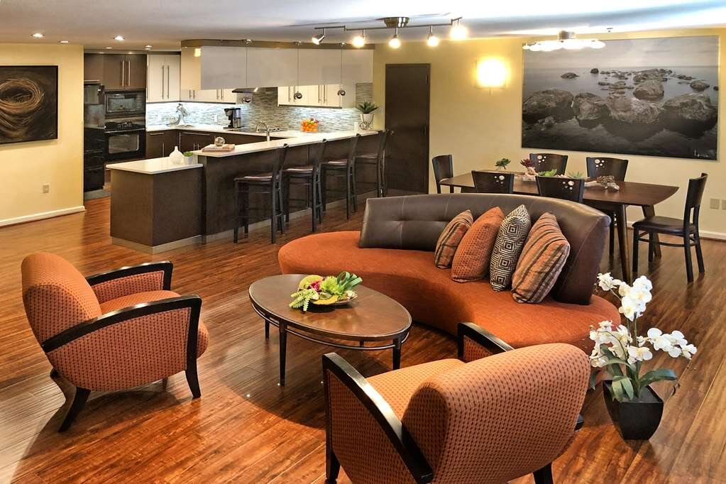 Hotel photo 5 of Best Western Plus Lewisville Flower Mound.