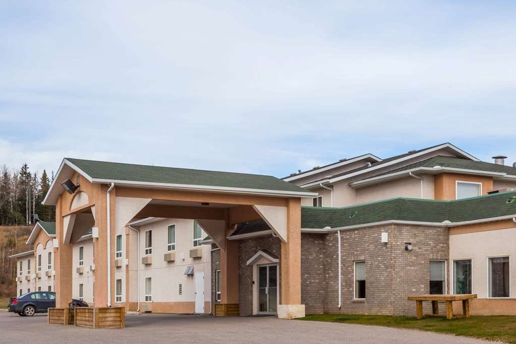 Hotel photo 18 of Super 8 by Wyndham Hinton.