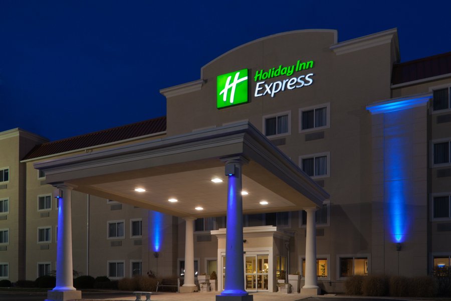 HOLIDAY INN EXPRESS EVANSVILLE - WEST, AN IHG HOTEL $98 ($̶1̶1̶4̶ ...