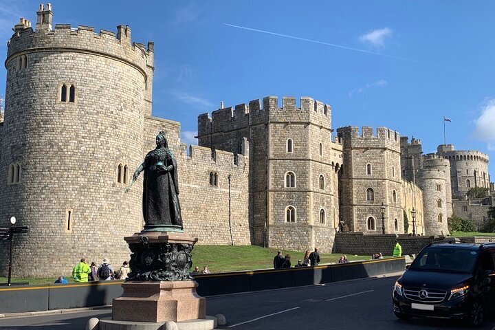 2024 Self-guided Windsor Castle & Hampton Court Palace Tour With Transfers