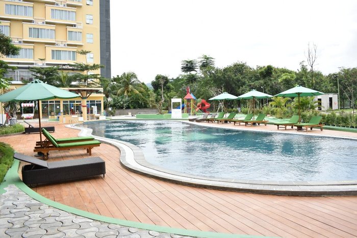 Lorin Sentul Hotel Pool Pictures & Reviews - Tripadvisor