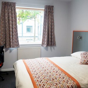 Double en-suite room in Tyler Court.