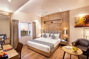 Room & Suite
