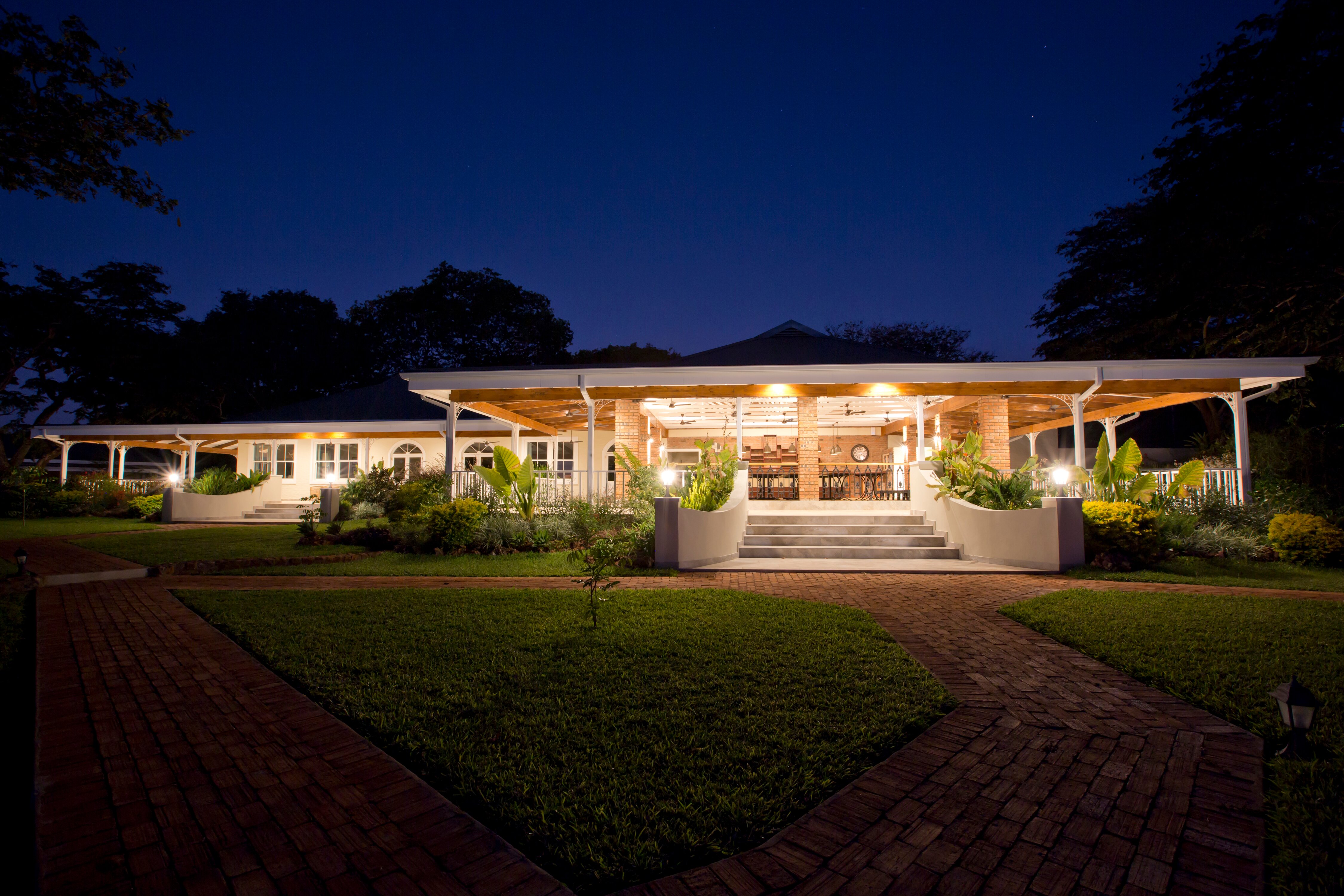 PIONEERS LODGE - Updated 2022 Prices & Hotel Reviews (Victoria Falls ...