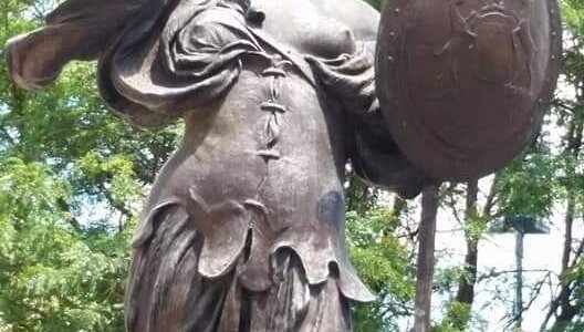 This statue took my breathe away!  A jewel of a park!