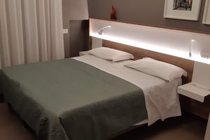Room & Suite