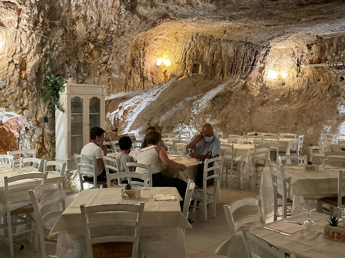 LA GROTTA DEGLI AVI, Ostuni - Menu, Prices & Restaurant Reviews -  Tripadvisor