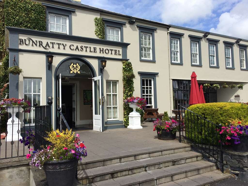 BUNRATTY CASTLE HOTEL, BW SIGNATURE COLLECTION (AU$135): 2022 Prices ...