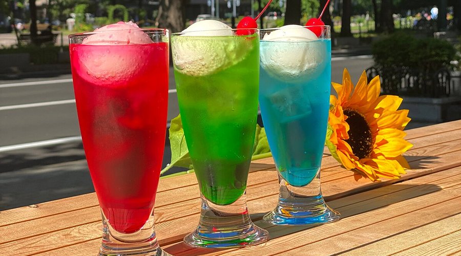 夏におすすめ！昭和のレトロなクリームソーダ