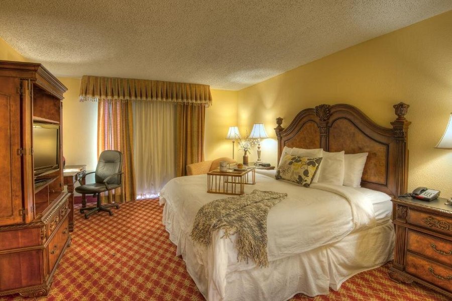 MCM ELEGANTE HOTEL AND SUITES DALLAS  AU 154   2021 Prices Reviews