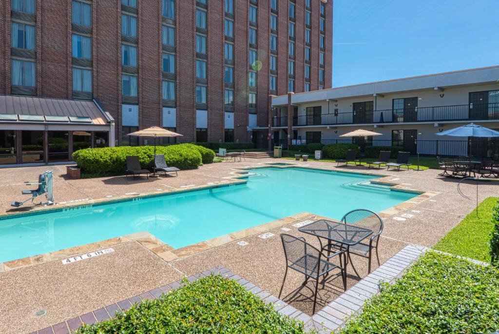 MCM Elegante Hotel And Suites Dallas Pool Pictures Reviews   Mcm Elegante Hotel And 