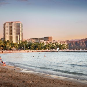 Waikiki Dusk Exterior