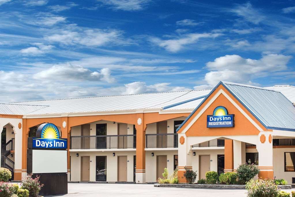 DAYS INN BY WYNDHAM ATHENS Updated 2024 Prices Hotel Reviews TN   Exterior 