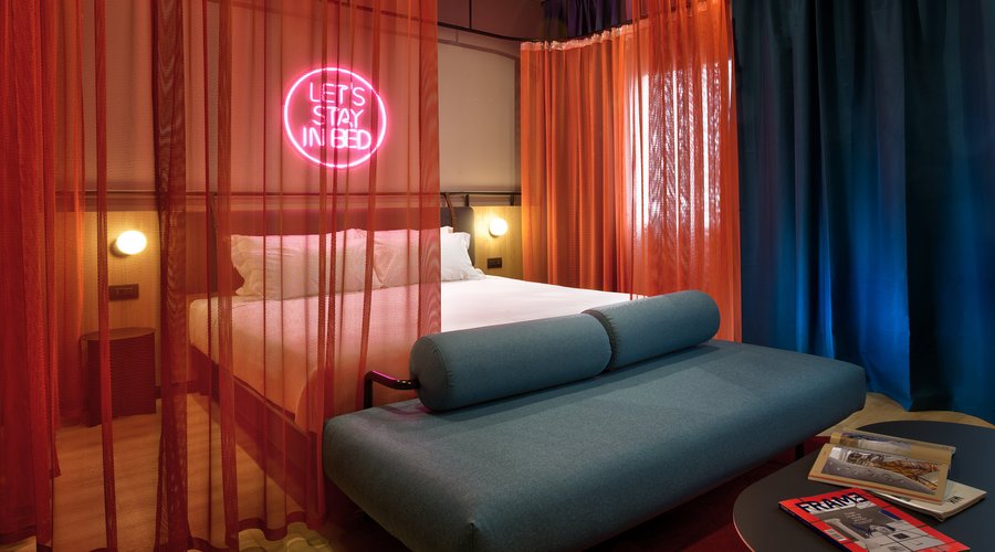GLAM DELUXE ROOM