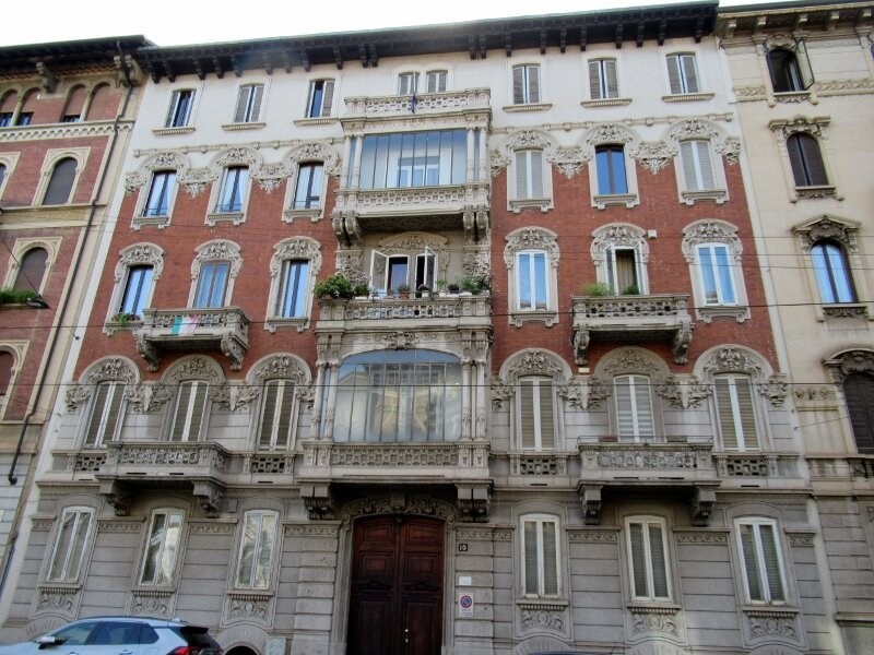 PALAZZO VIA ARIOSTO 10 (Milan) - All You Need to Know BEFORE You Go