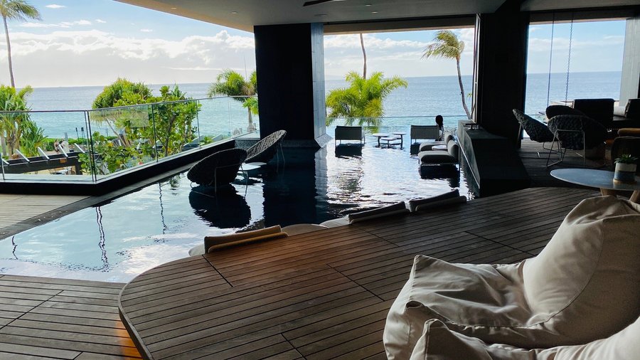 The new club lounge worth the money