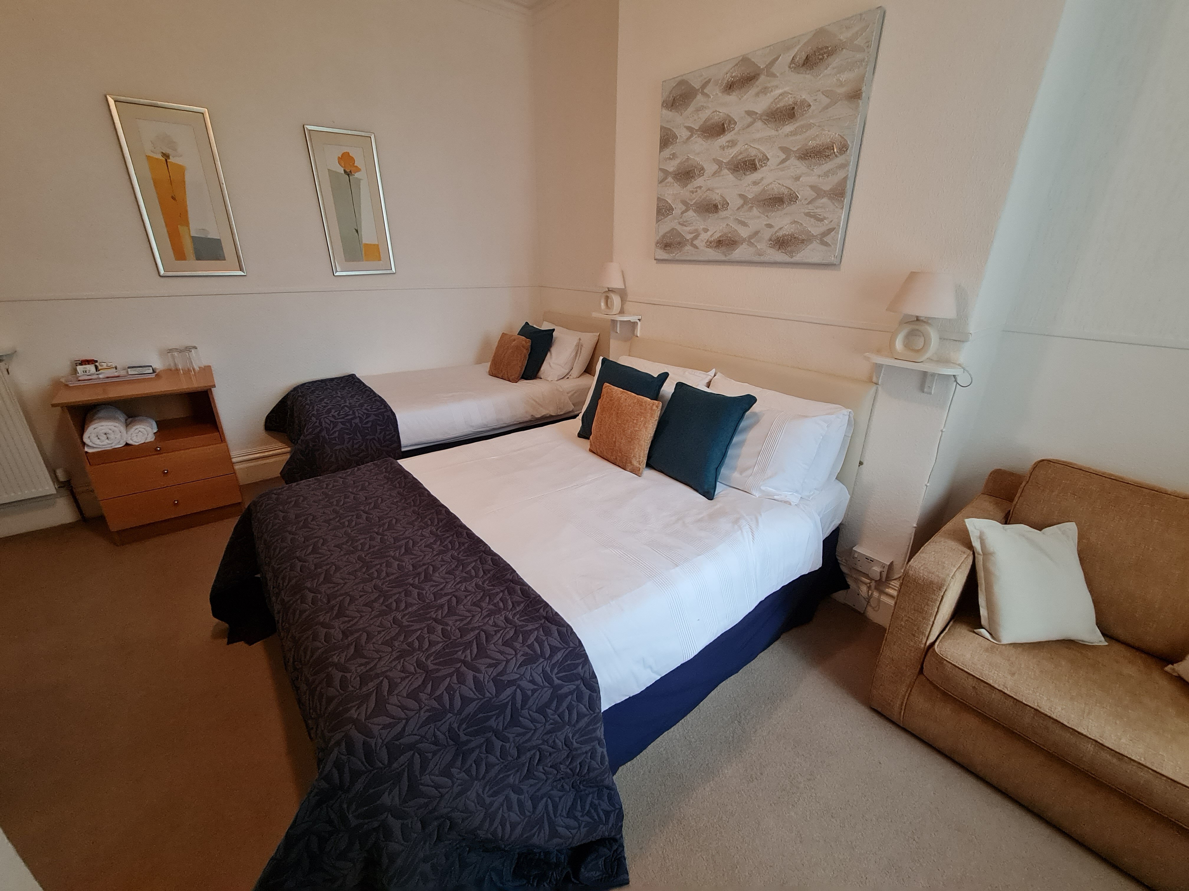 THE SEA CROFT BED BREAKFAST & BAR - Updated 2022 (Lytham St Anne's)