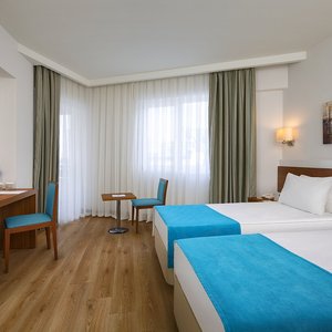 Grand Park Lara, hotel in Antalya