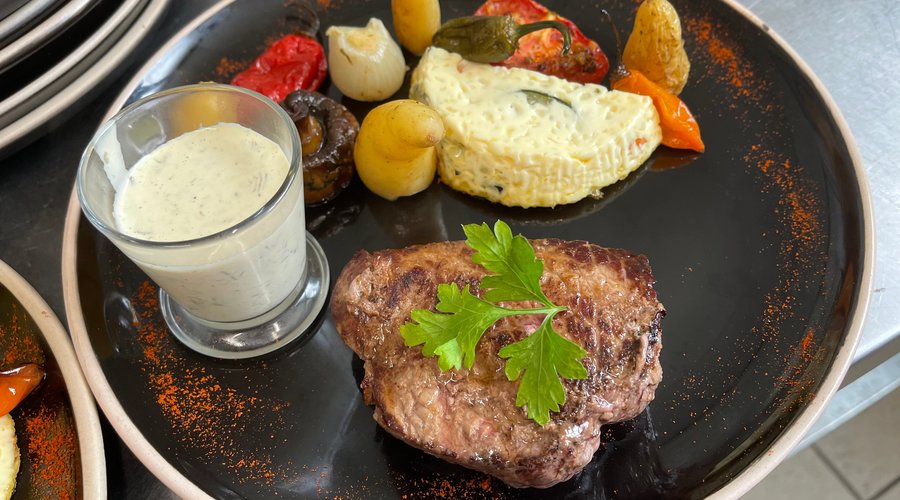 Tranche d agneau et ses légumes du jour