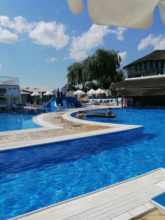 PENINSULA RESORT - Prices & Hotel Reviews (Murighiol, Romania)