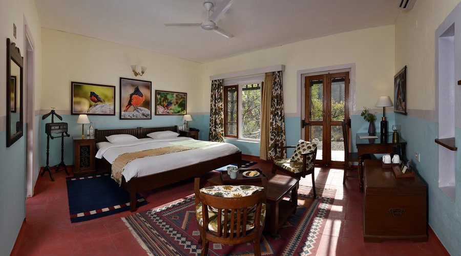 The River Chat room is located on the ground level with a view of the Ganges. This room is located close to the cobbled bonfire sit-out and is named after a white-crowned native bird.