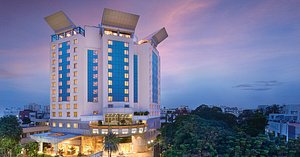 Accord Metropolitan in Chennai (Madras), image may contain: Hotel, Resort, Condo, City