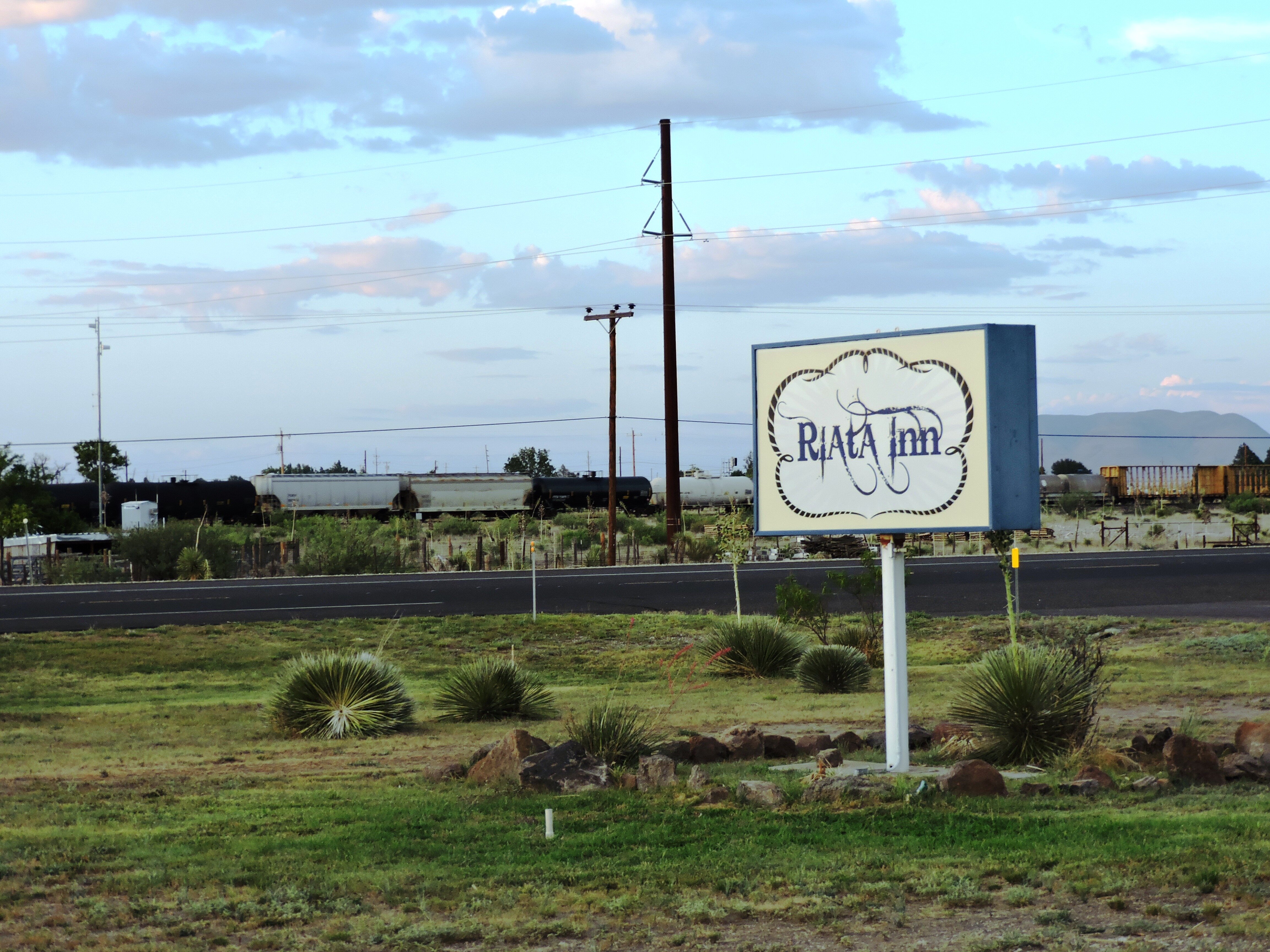 RIATA INN MARFA - Updated 2024 Prices & Hotel Reviews (Texas)