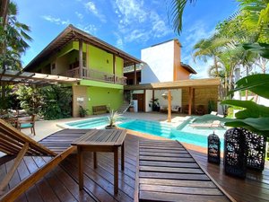 Pool & Beach