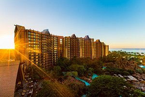 Aulani, A Disney Resort & Spa in Oahu, image may contain: City, Condo, Urban, High Rise