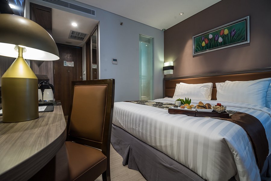 Arthama Hotels Losari Makassar Rooms: Pictures & Reviews - Tripadvisor